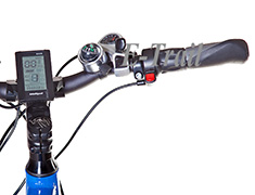 Рукоятка газа и дисплей на электровелосипеде Фатбайк Е-Трэйл