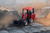 Шарнирно сочлененный погрузчик RED RBF-05 с телескопической стрелой Шарнирно сочлененный погрузчик RED RBF-05 с телескопической стрелой