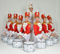 Оркестр барабанщиц и мажореток 