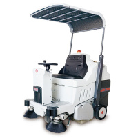 Подметальная машина BENNETT Tornado 700BD