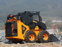 Погрузчик BAWOO BSL330 с бортовым поворотом 