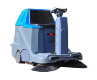 Подметальная машина FARILY FE1100 Подметальная машина FARILY FE1100